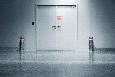 淄博消防器材:鋼質防火門出現(xiàn)了裂痕怎么辦？我來教你